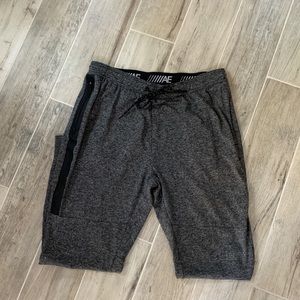 American Eagle Joggers